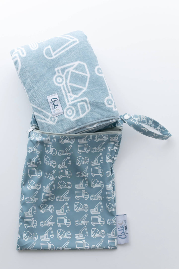 Kids Beach Towel: Trucks & Diggers